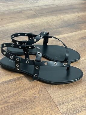 Tory Burch Eyelet Toe Ring Sandals Size 11